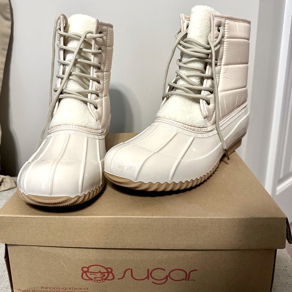 Sugar Women’s Round Toe Lace-Up Duck Boots - Size 11 - Picture 1 of 9